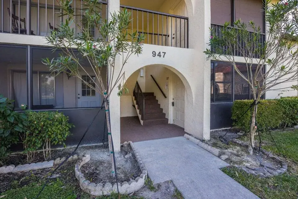 4765 Sable Pine Circle # B1, West Palm Beach FL 33417