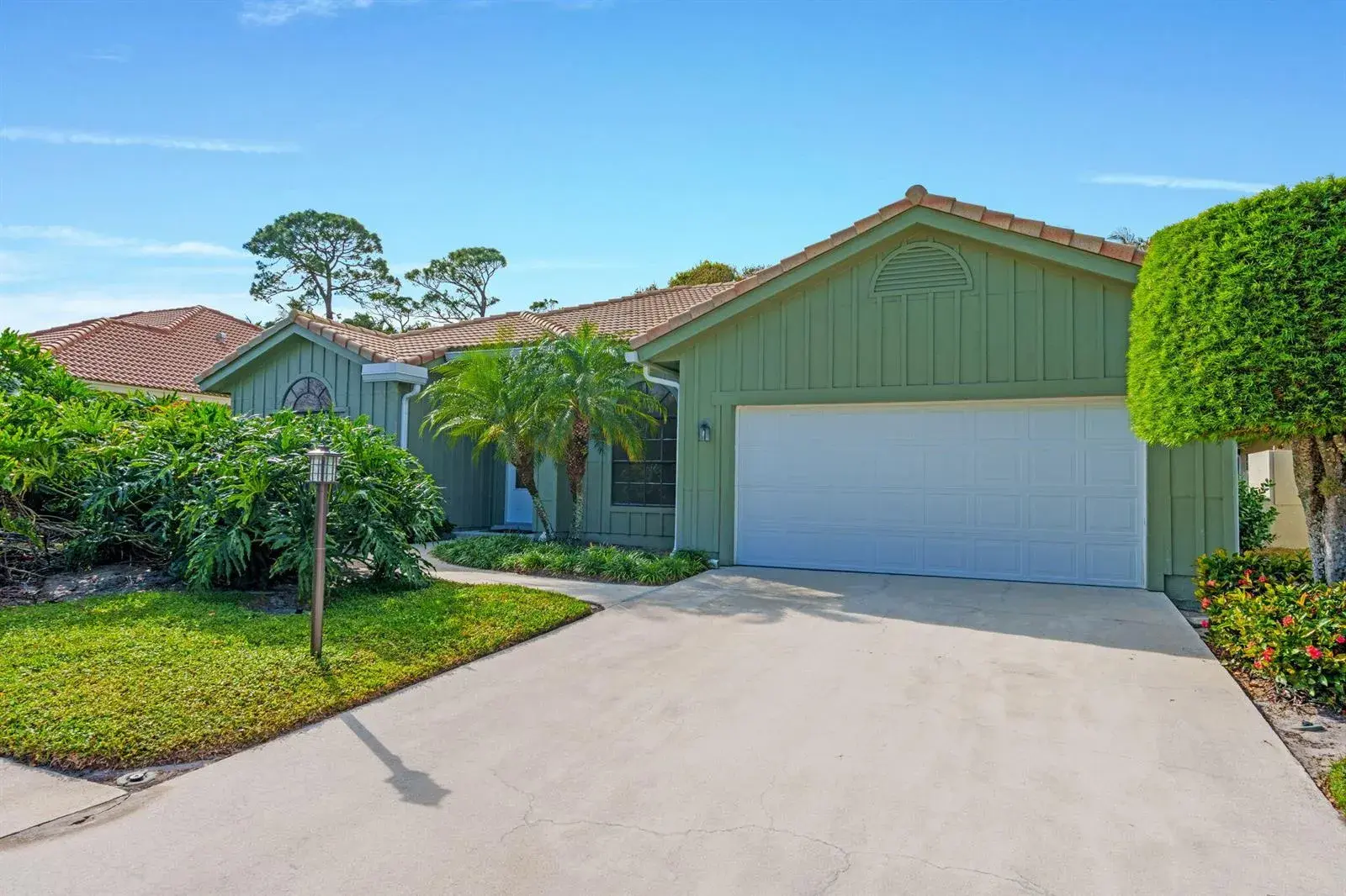 9055 Cypress Hollow Drive, Palm Beach Gardens FL 33418