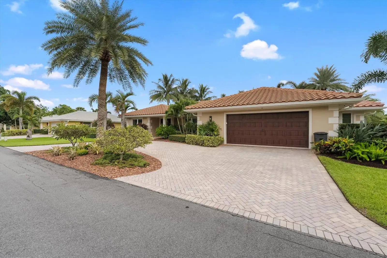 8884 SE Pelican Island Way, Hobe Sound FL 33455 photo 4