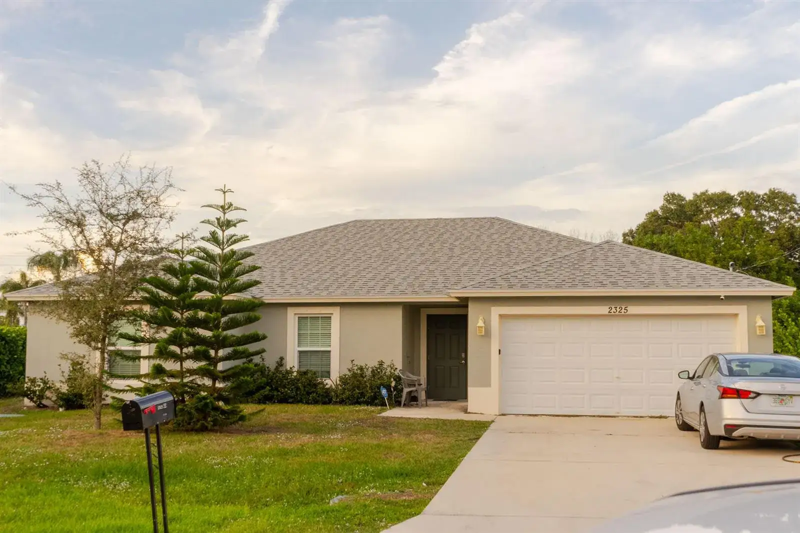 2325 SE Calcutta Circle, Port St. Lucie FL 34952