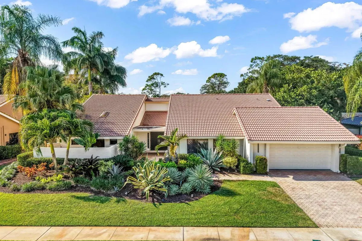 10571 Boca Woods Lane, Boca Raton FL 33428