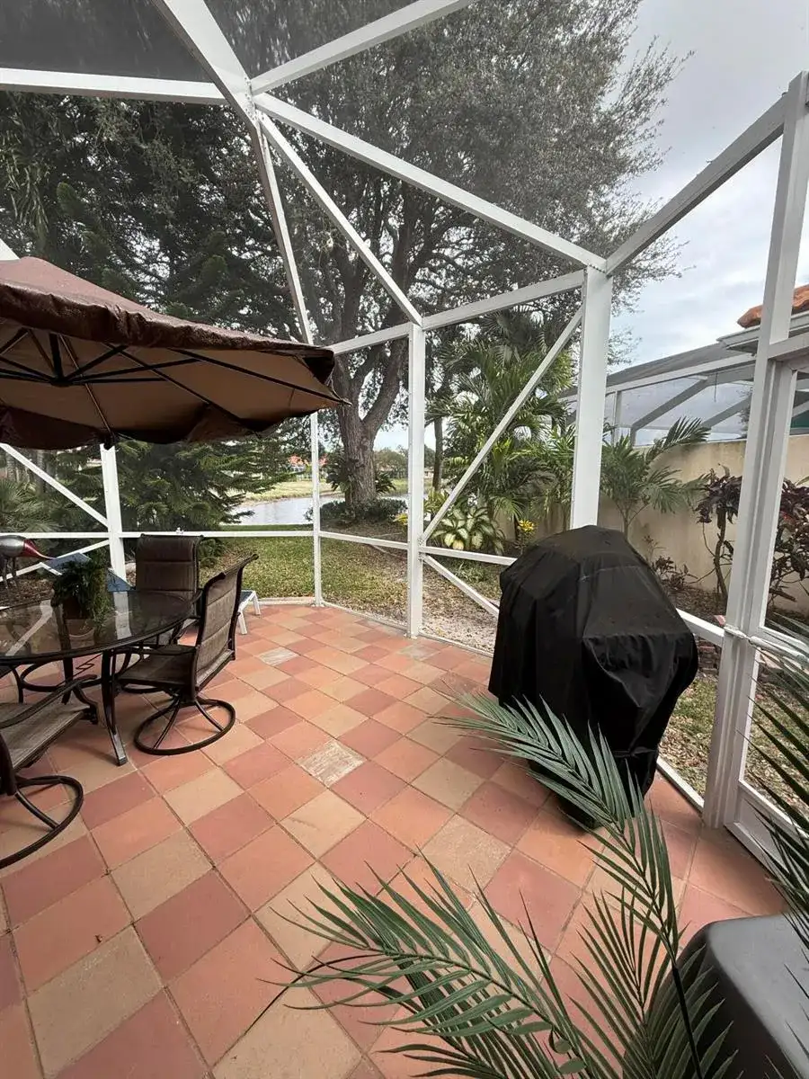 222 E Tall Oaks Circle, Palm Beach Gardens FL 33410 photo 5