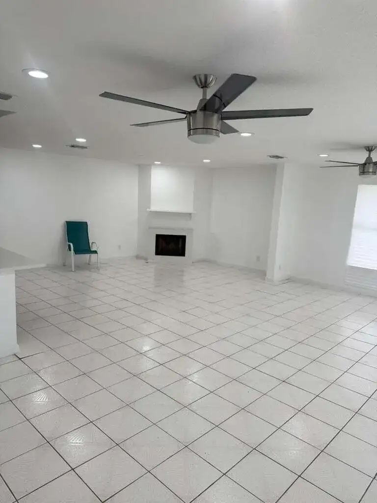 1334 N Mangonia Drive Drive, West Palm Beach FL 33401 photo 3