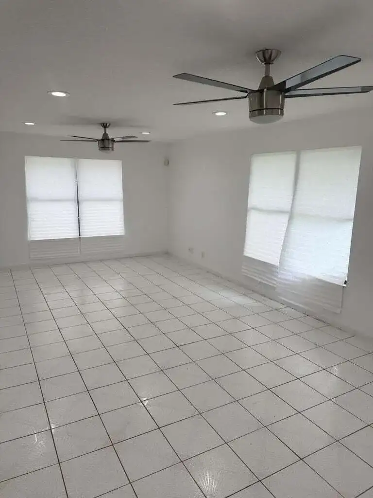 1334 N Mangonia Drive Drive, West Palm Beach FL 33401 photo 4