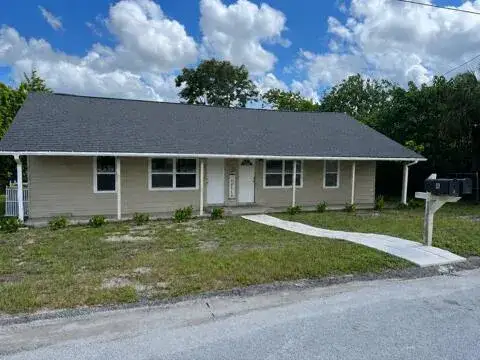 130 E Northside Drive, Lake Wales FL 33853