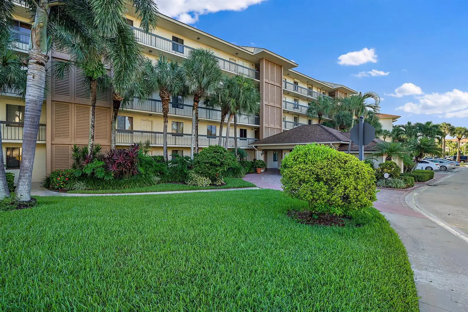 2601 Marina Isle Way # 402, Jupiter FL 33477 photo 5
