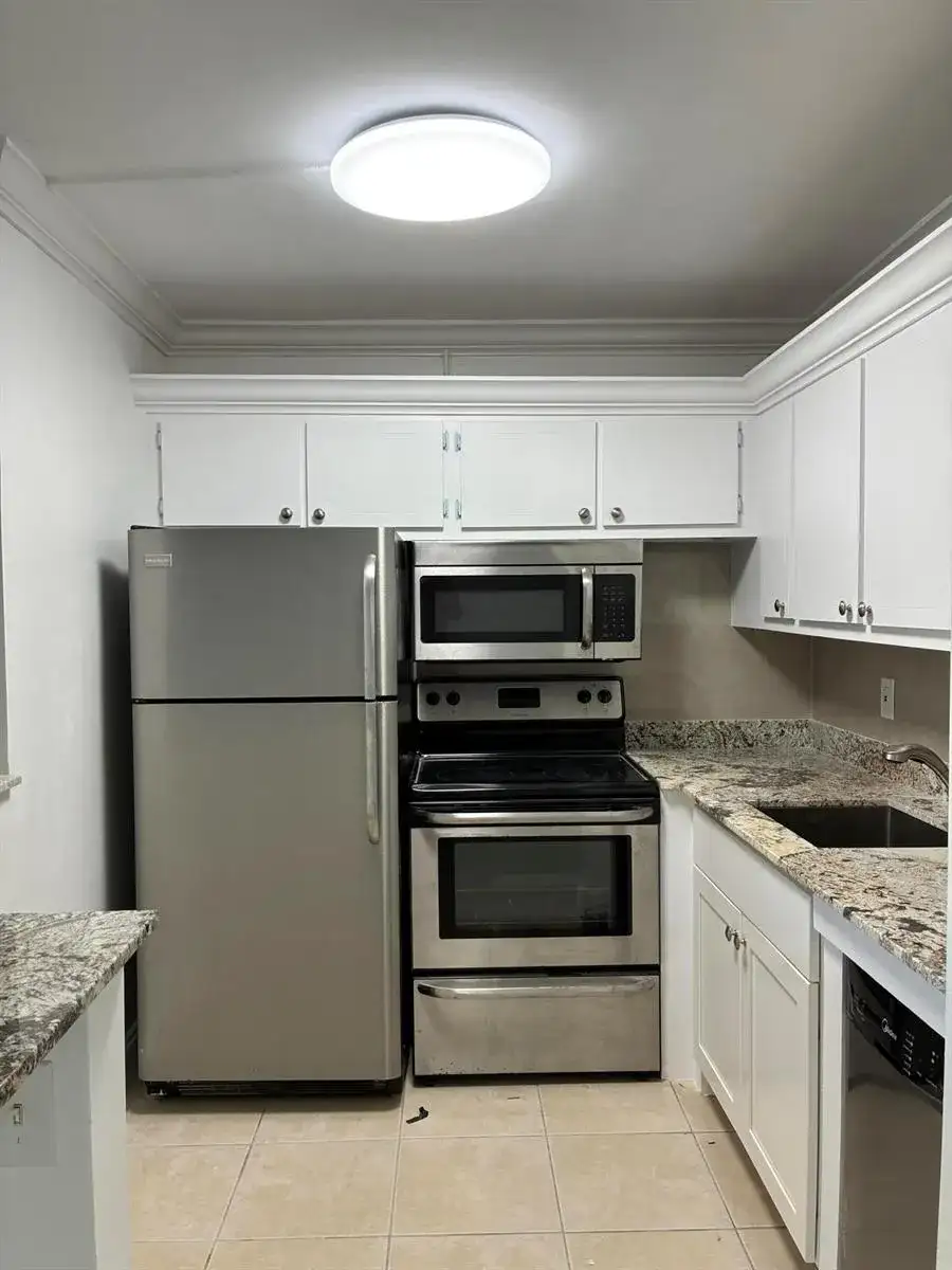 650 Horizons Avenue E # 107, Boynton Beach FL 33435 photo 2