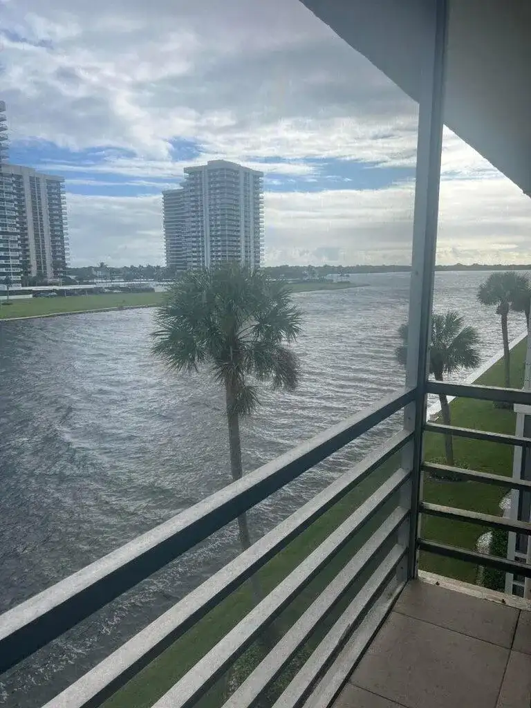 20 Yacht Club Drive # 405, North Palm Beach FL 33408 photo 2