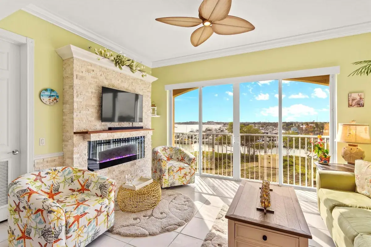 33 Harbour Isle Drive W # 306, Fort Pierce FL 34949