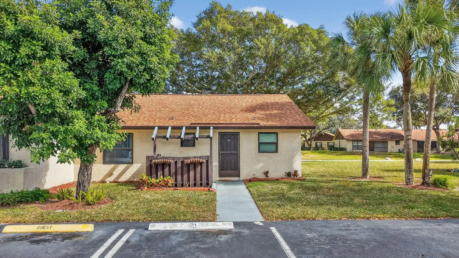 28 Via De Casas Norte # 28, Boynton Beach FL 33426 photo 2