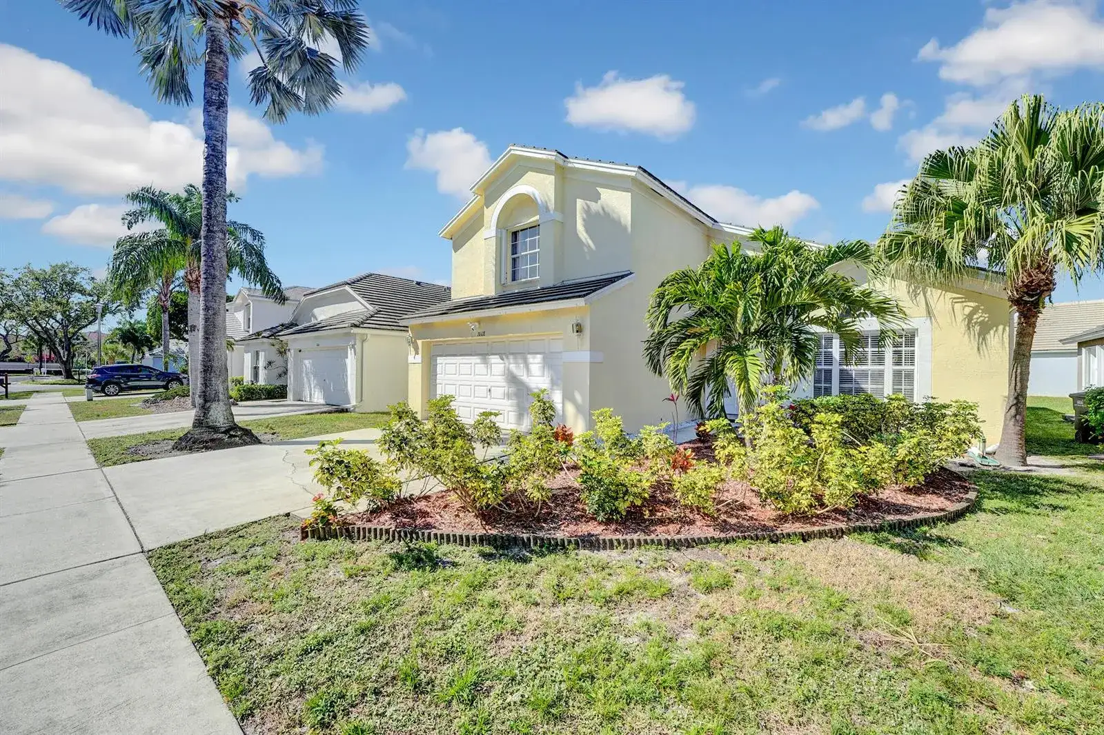 2008 Normandy Circle, West Palm Beach FL 33409 photo 2
