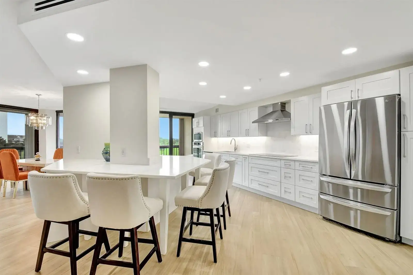 1900 Consulate Place # 206, West Palm Beach FL 33401 photo 2