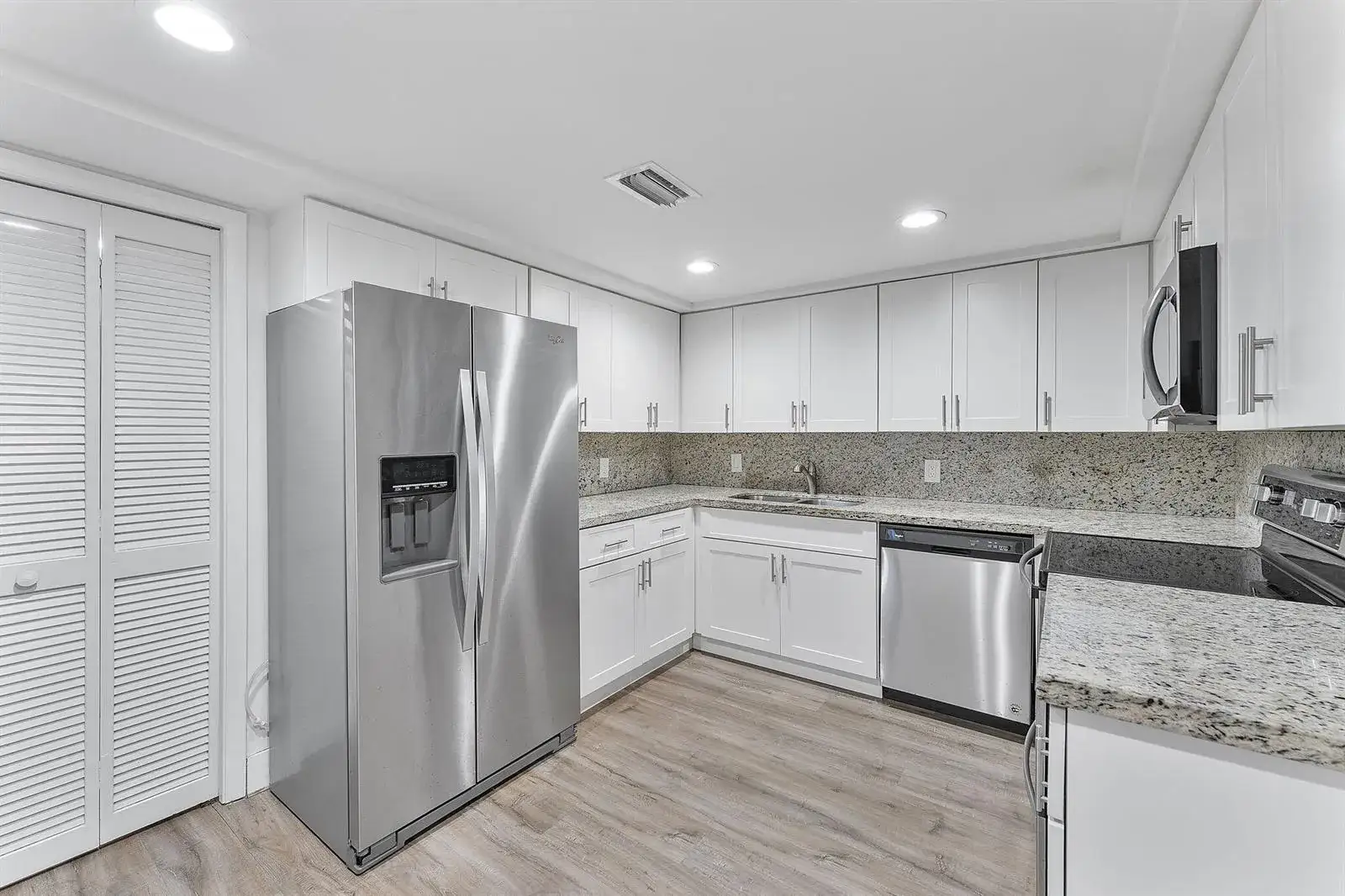 16475 Golf Club Road # 207, Weston FL 33326
