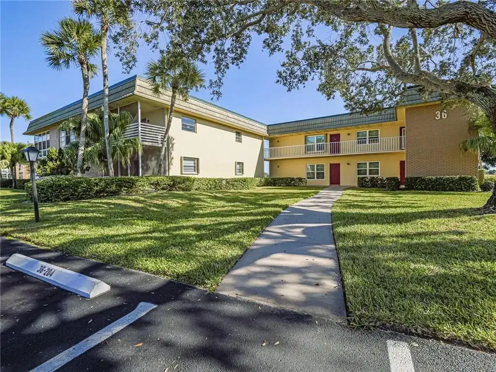 36 Vista Gardens Trail # 103, Vero Beach FL 32962