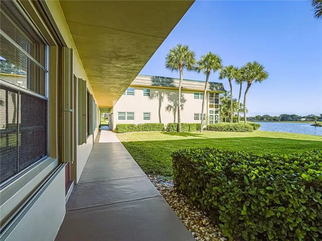 36 Vista Gardens Trail # 103, Vero Beach FL 32962 photo 3