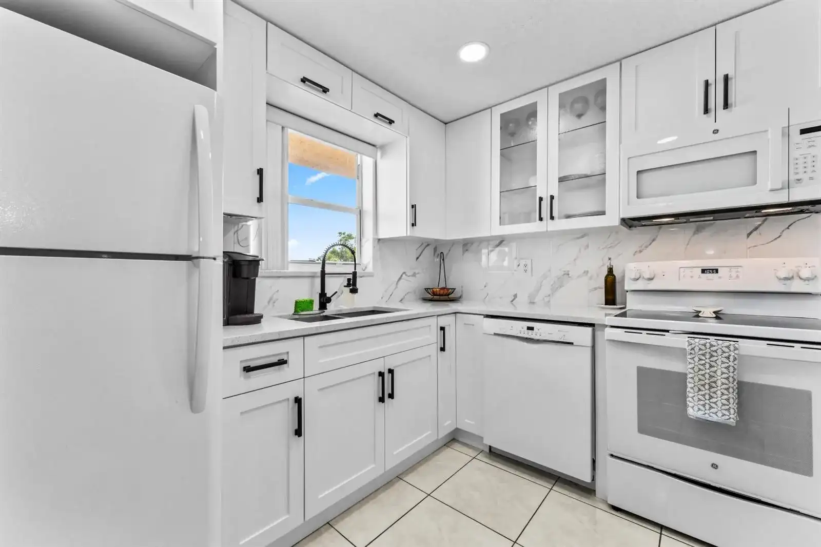 225 Bonnie Boulevard # 302, Palm Springs FL 33461