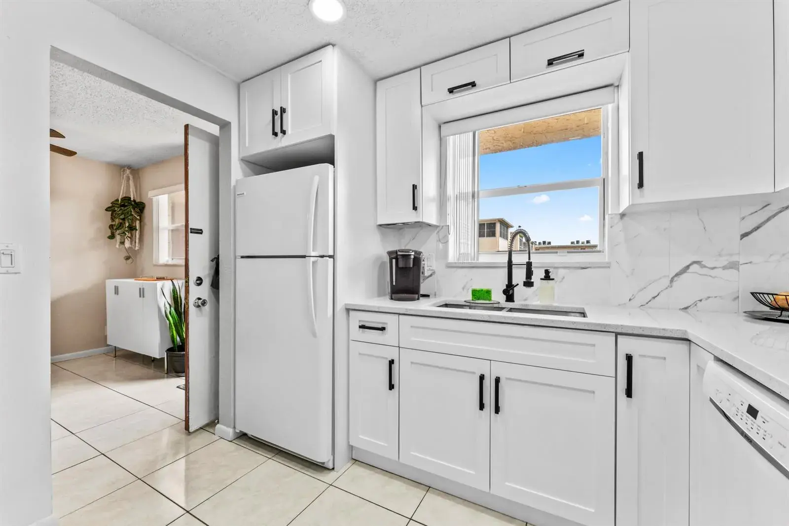 225 Bonnie Boulevard # 302, Palm Springs FL 33461