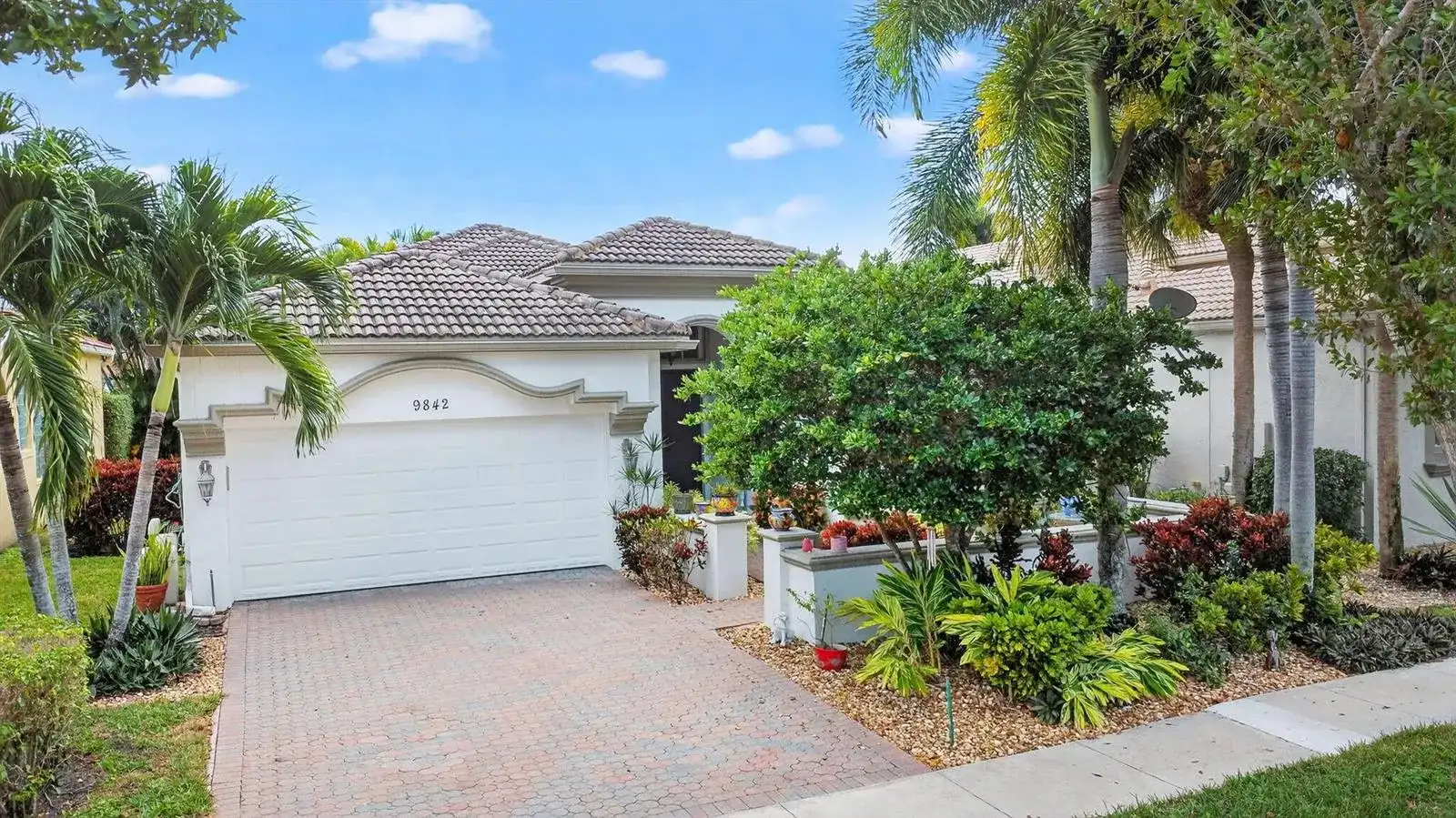 9842 Via Elegante, Wellington FL 33411