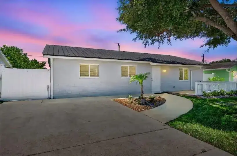 516 E Whitney Drive, Jupiter FL 33458 photo 2