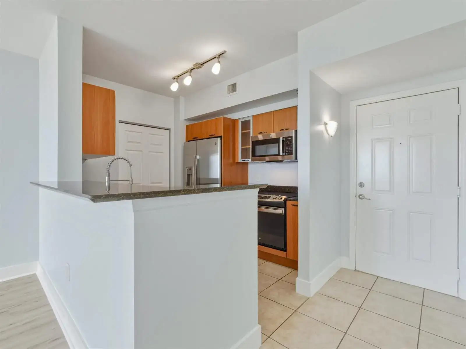 625 Casa Loma Boulevard # 1206, Boynton Beach FL 33435 photo 5