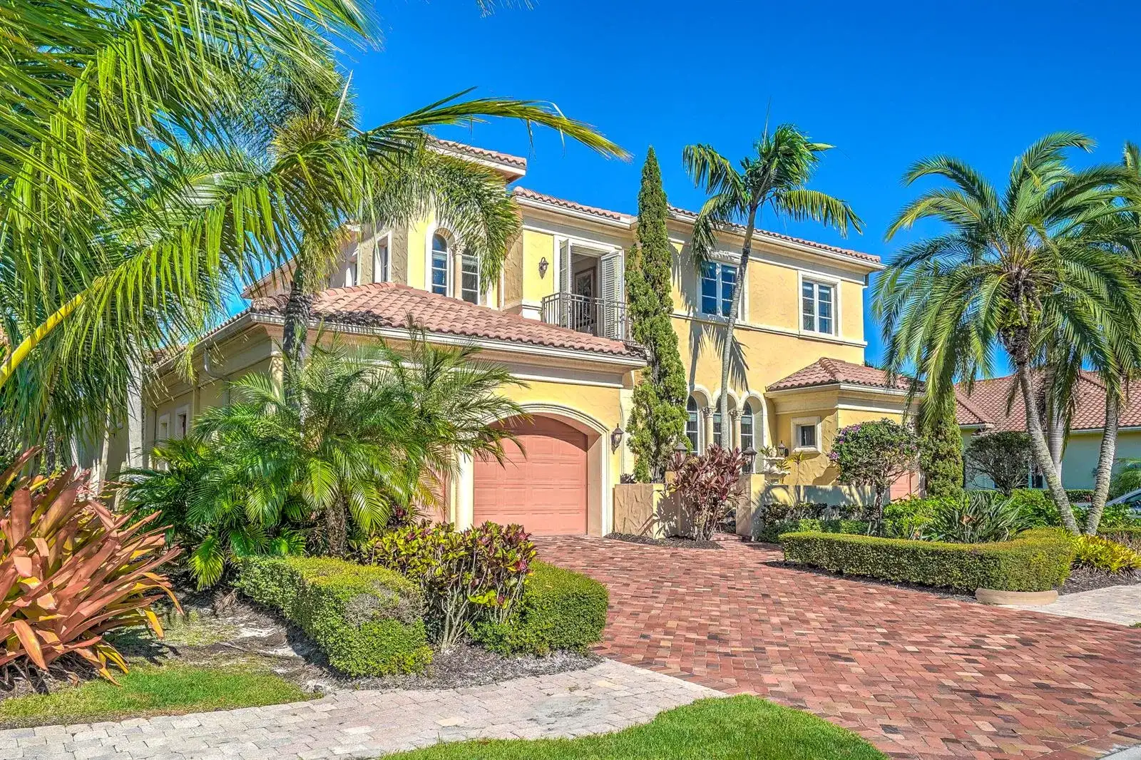 190 SE Bella Strano, Port St. Lucie FL 34984 photo 2