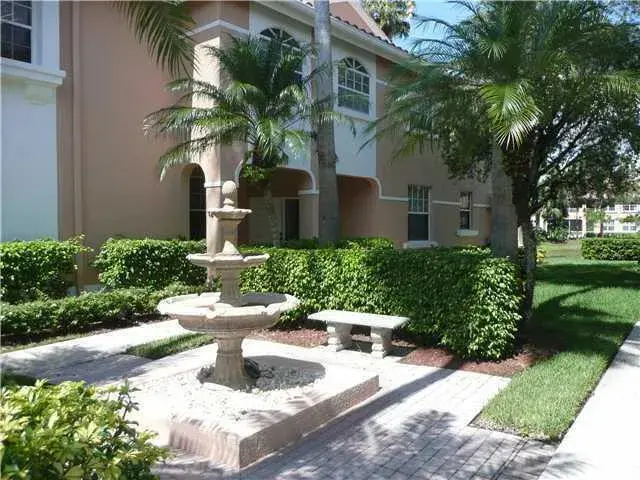 124 Legendary Circle, Palm Beach Gardens FL 33418