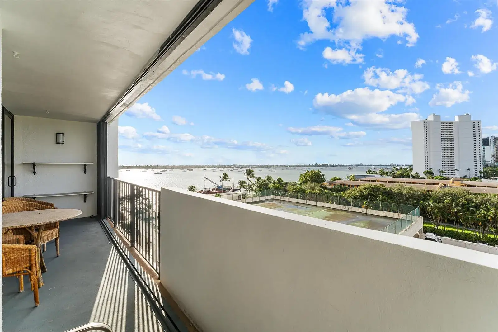 5600 N Flagler Drive # 605, West Palm Beach FL 33407