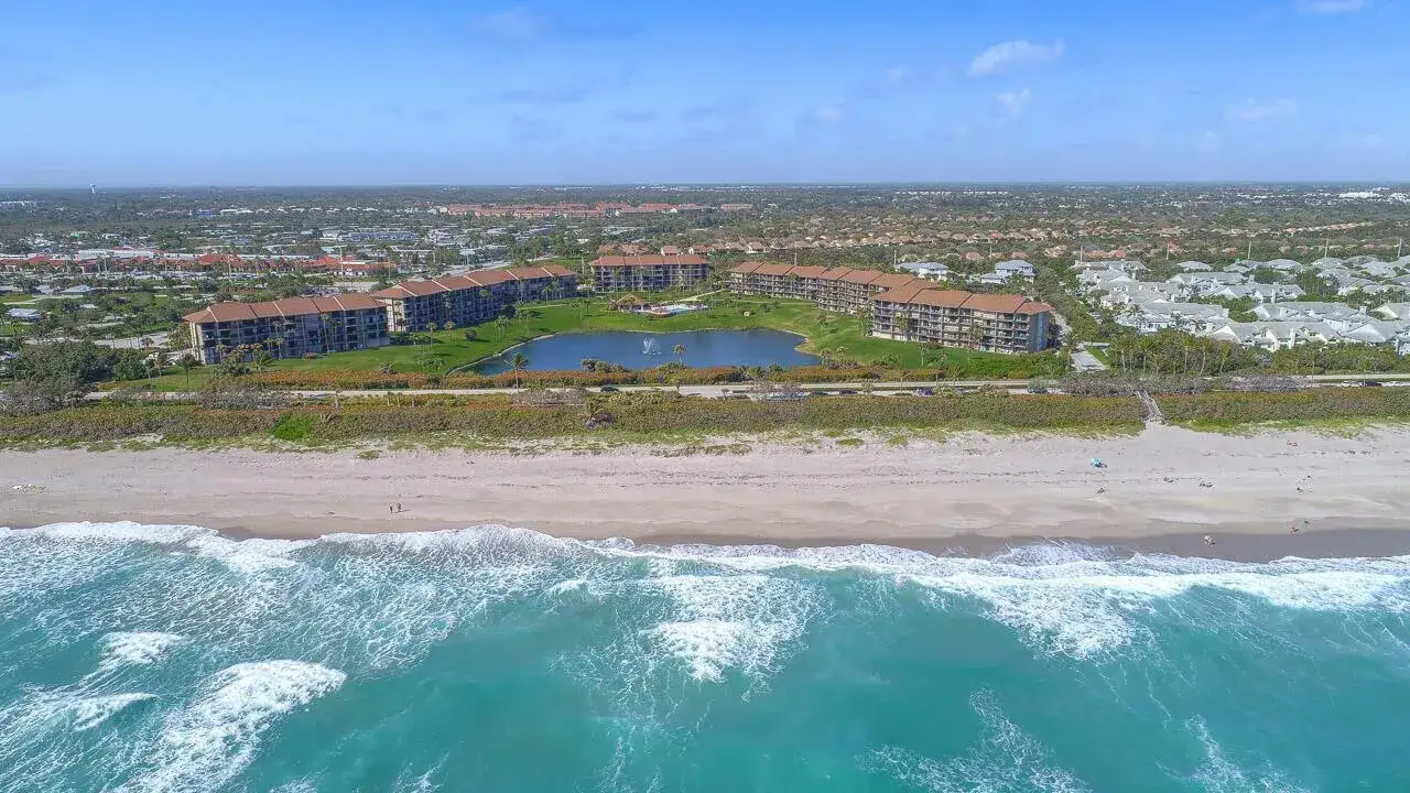301 S Seas Drive # 305, Jupiter FL 33477