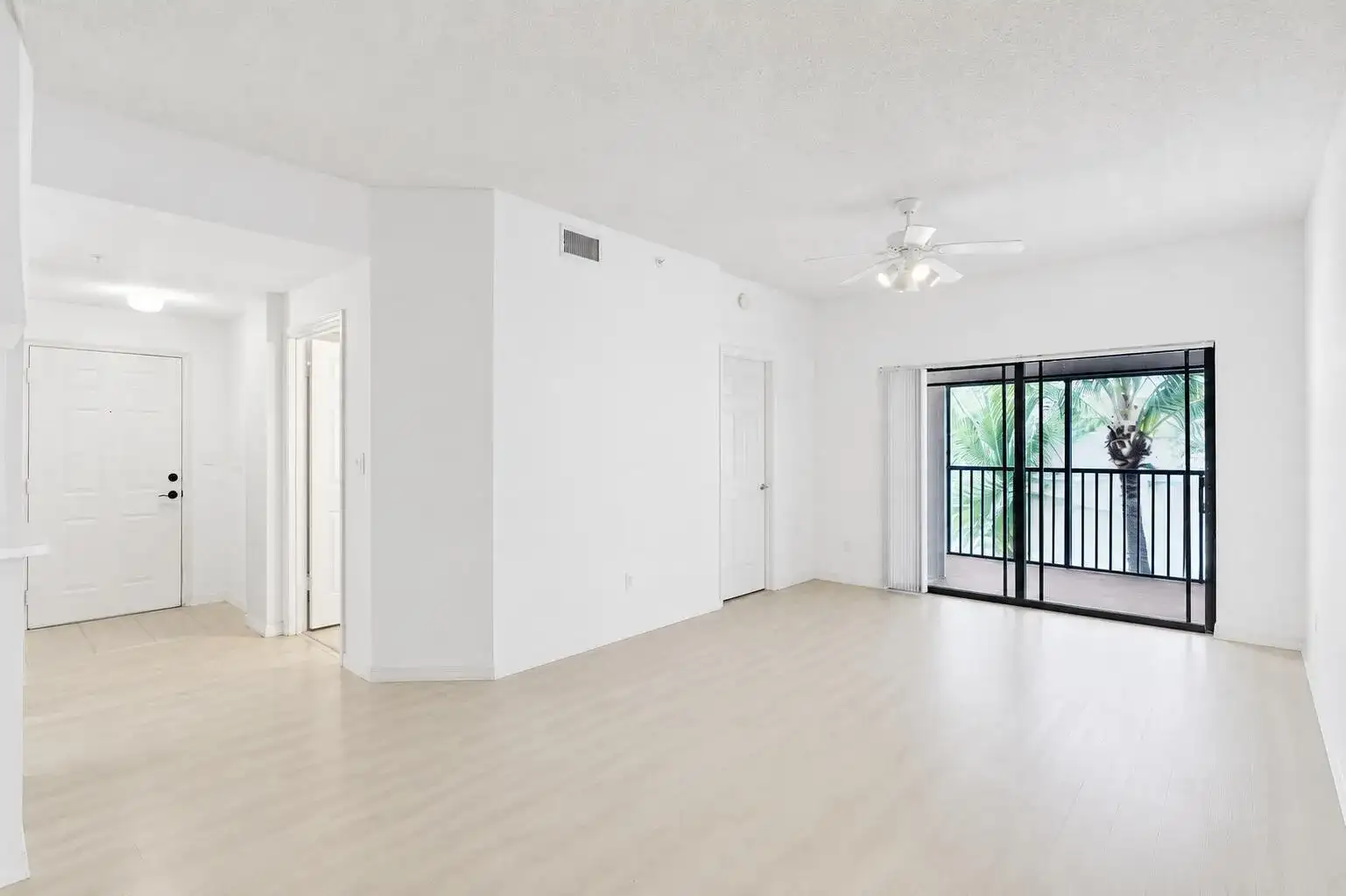 2806 Veronia Drive # 301, Palm Beach Gardens FL 33410 photo 5