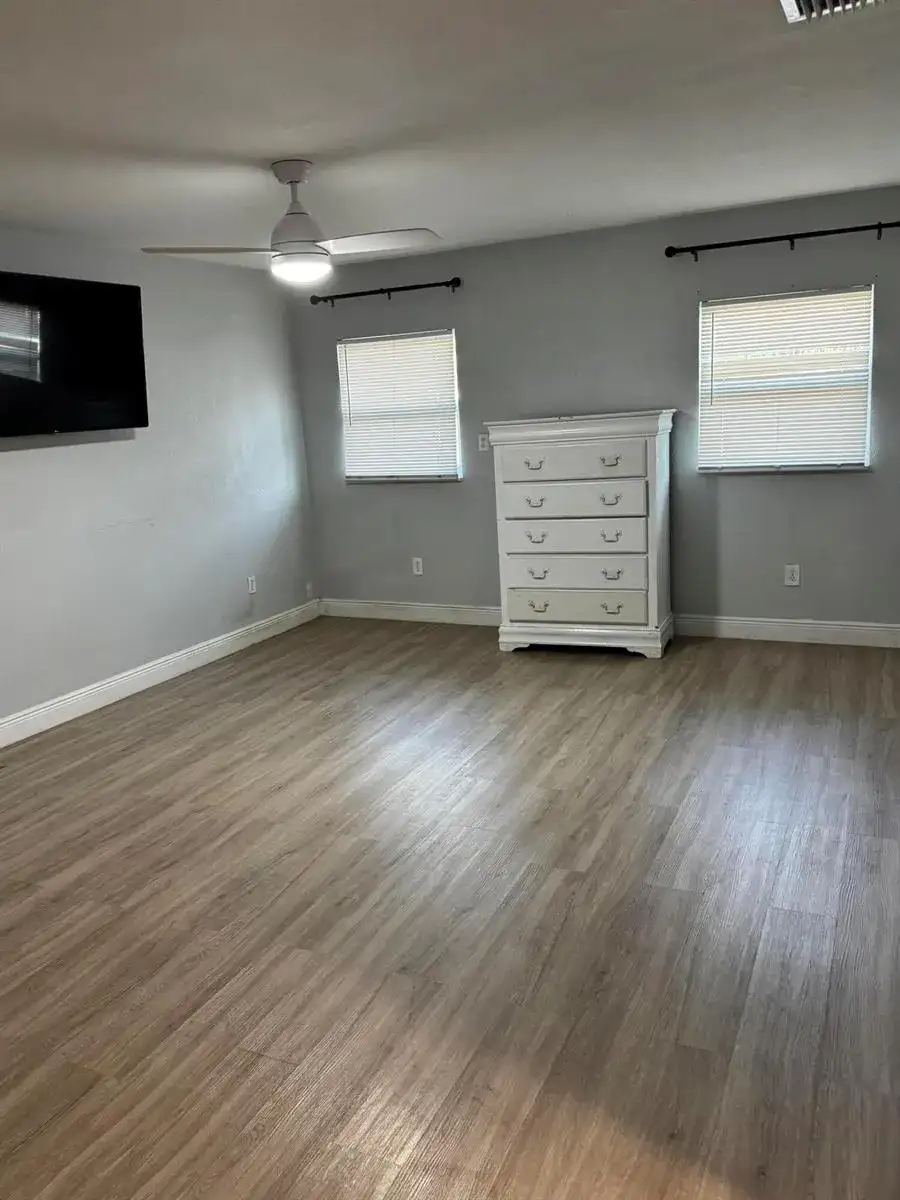 7945 Loomis Street, Lake Worth FL 33462 photo 5