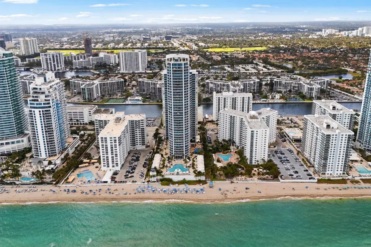 3101 S Ocean Drive # 1807, Hollywood FL 33019