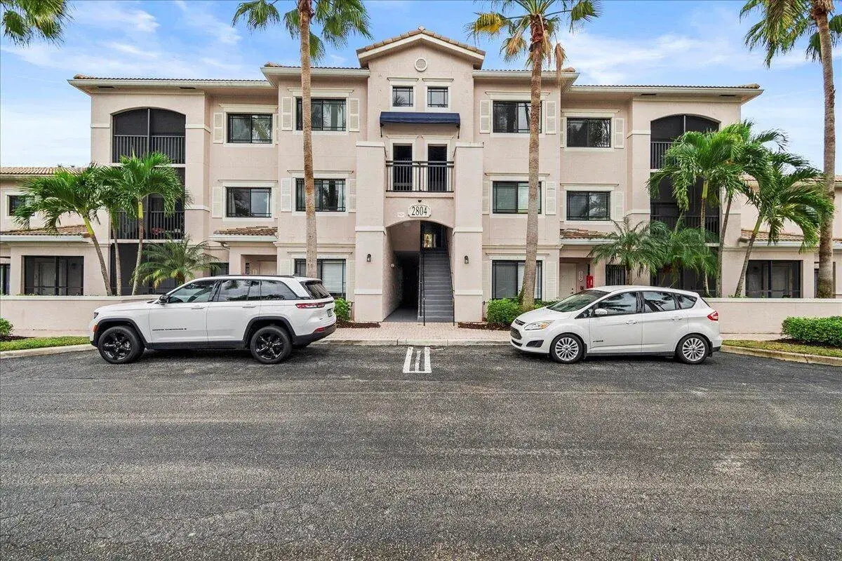 2804 Sarento Place # 303, Palm Beach Gardens FL 33410