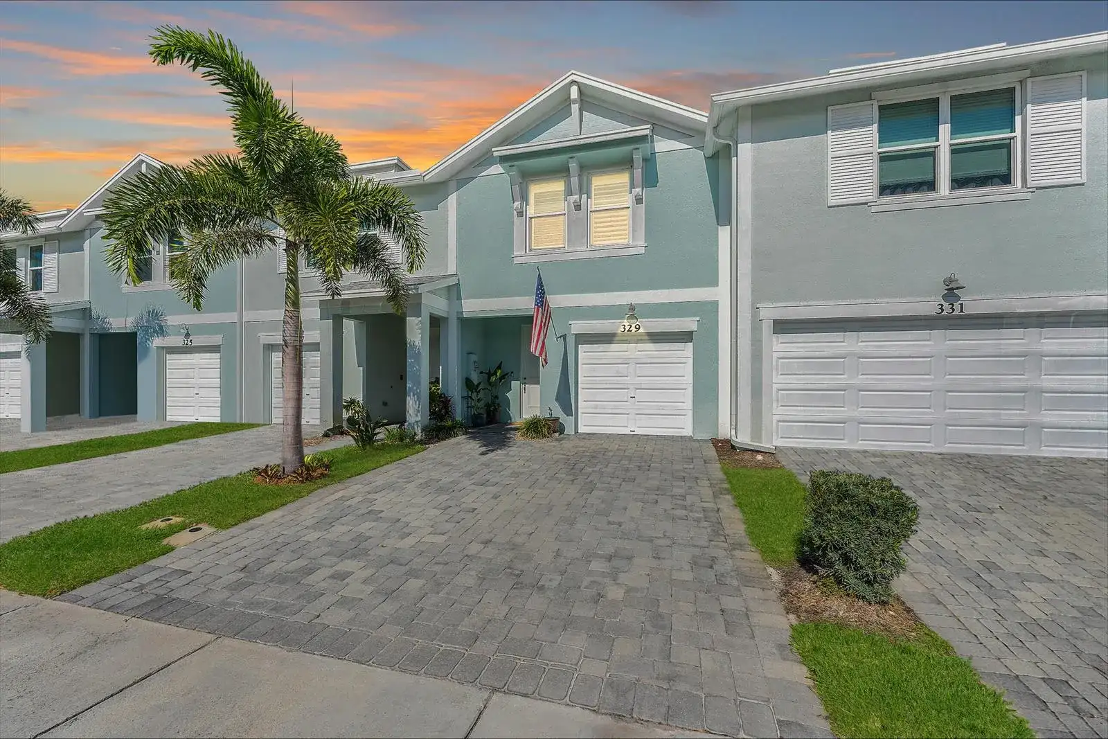329 SE Halifax Lane, Stuart FL 34994 photo 2