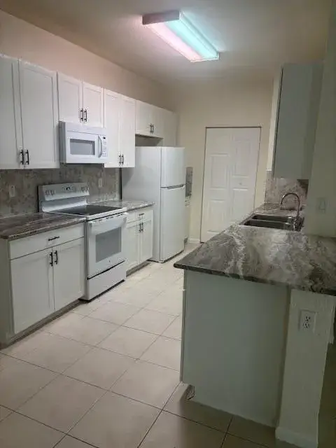 3557 Forest Hill Boulevard # 49, Palm Springs FL 33406