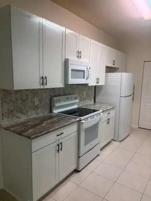 3557 Forest Hill Boulevard # 49, Palm Springs FL 33406 photo 2