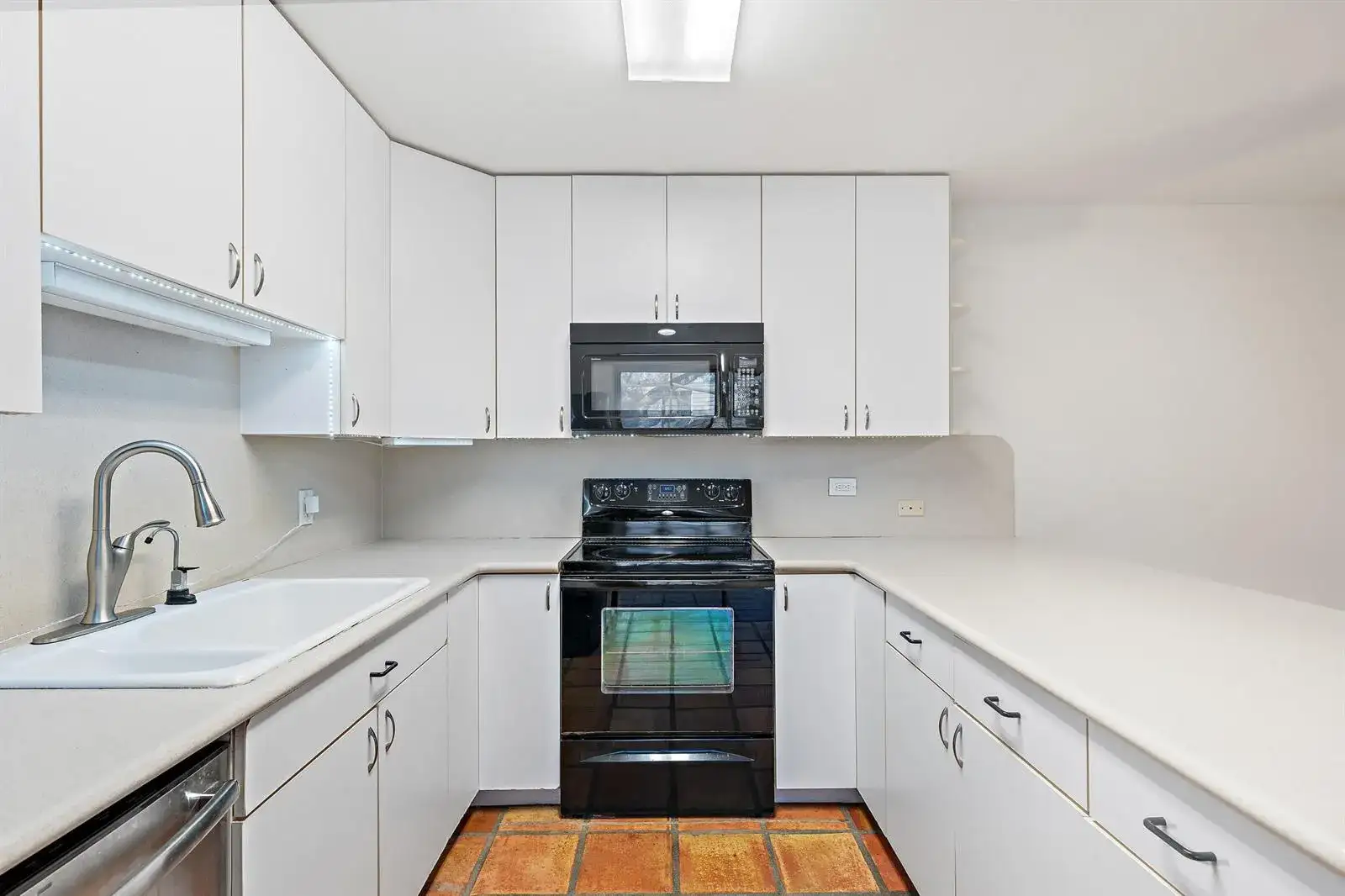 227 2nd Terrace, Palm Beach Gardens FL 33418 photo 2