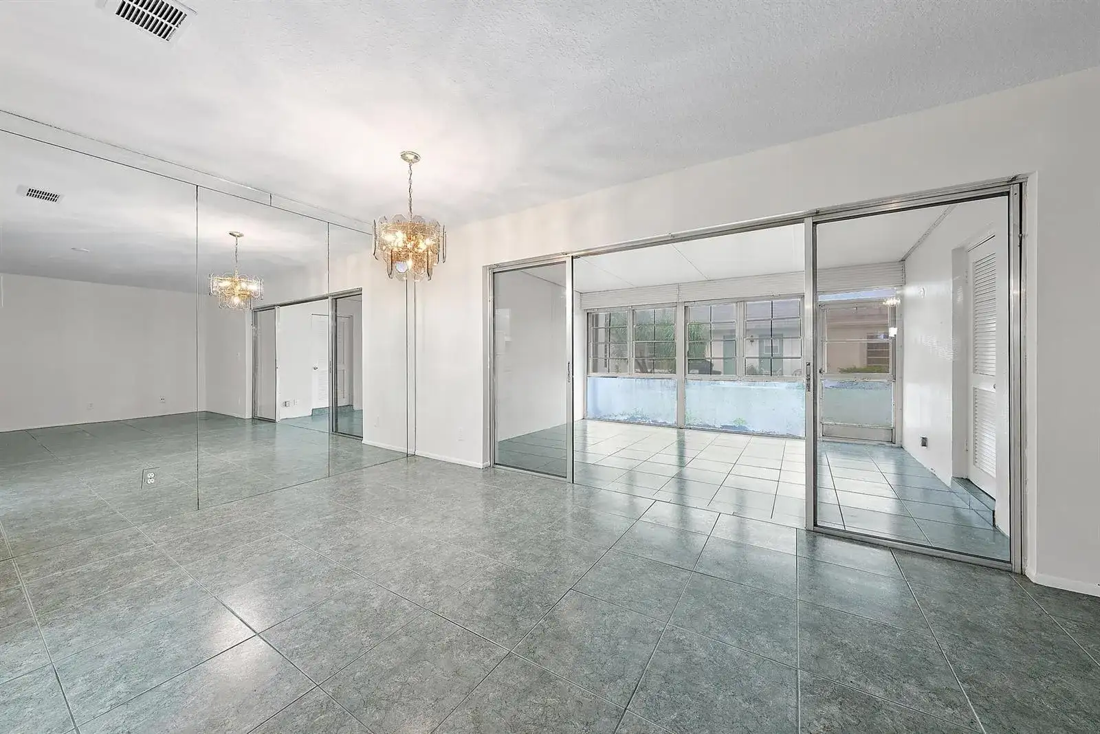 2638 Gately Drive E # 45, West Palm Beach FL 33415 photo 4