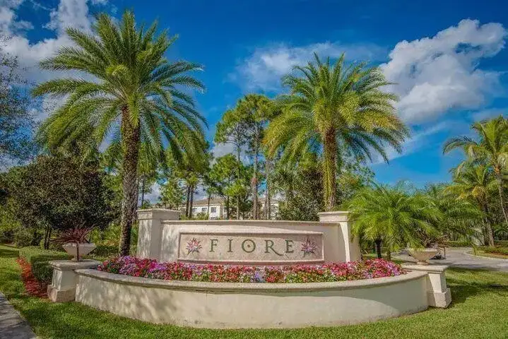4308 Myrtlewood Circle E, Palm Beach Gardens FL 33418 photo 2