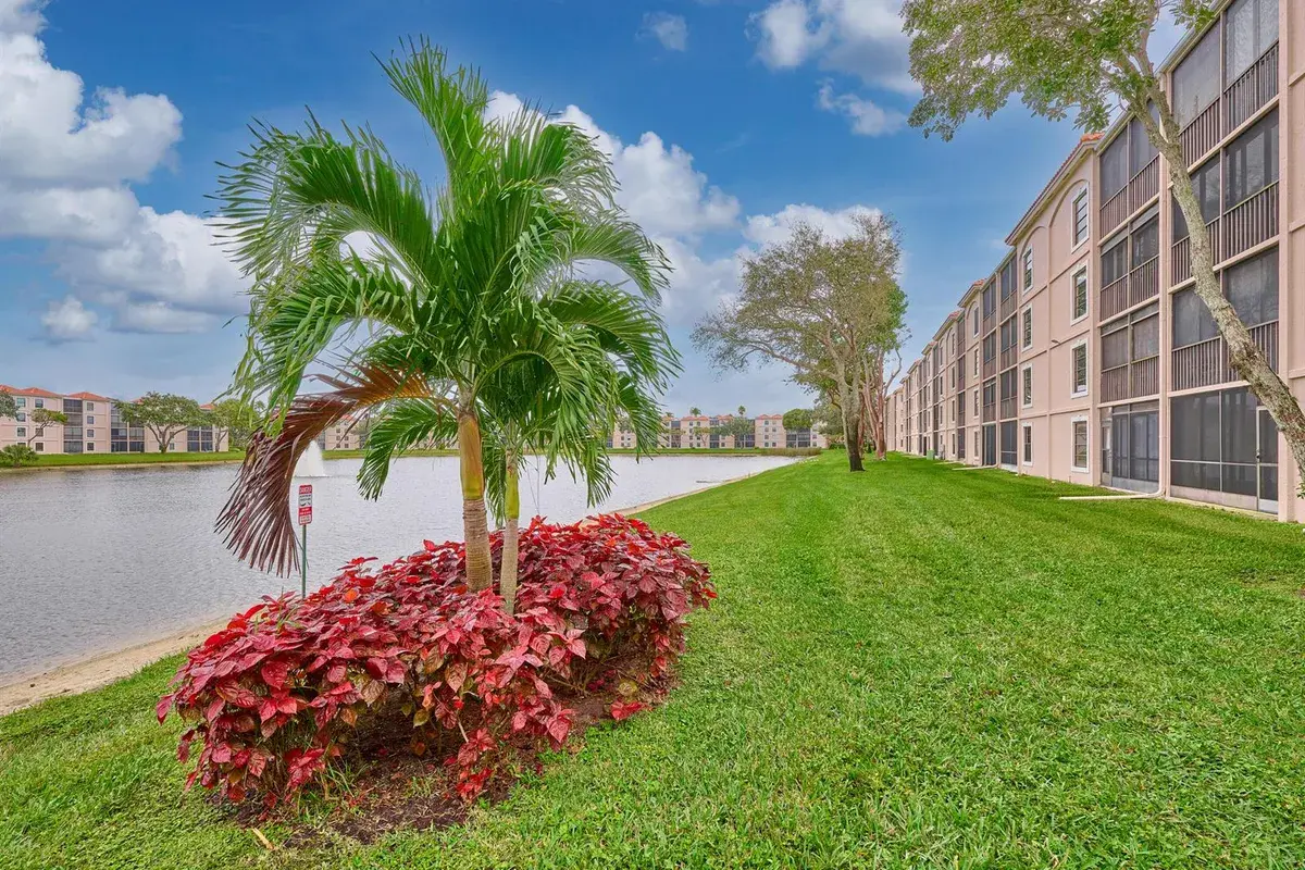 6193 Pointe Regal Circle # 306, Delray Beach FL 33484