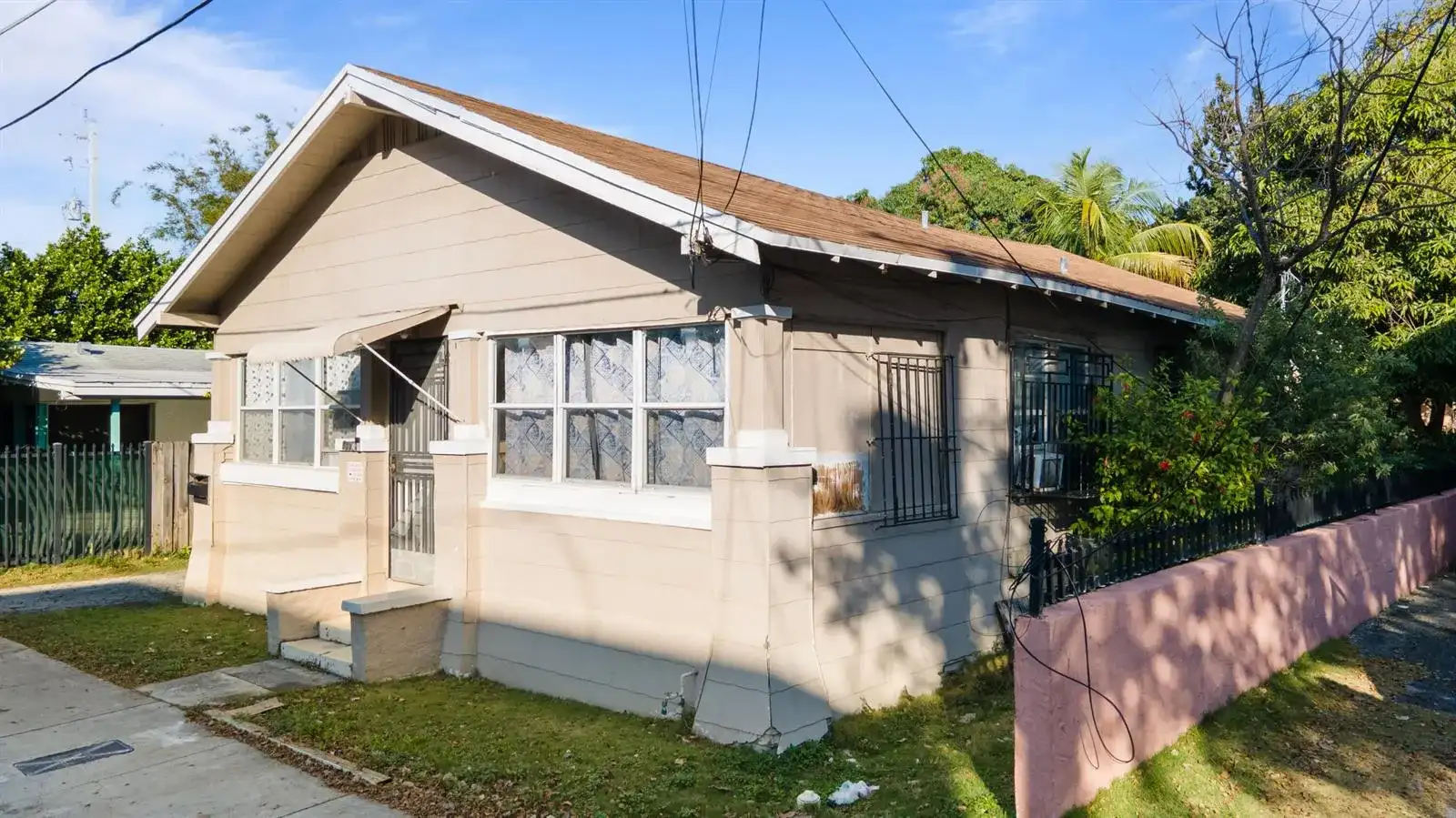 8111 NE 1st Avenue, Miami FL 33138 photo 2