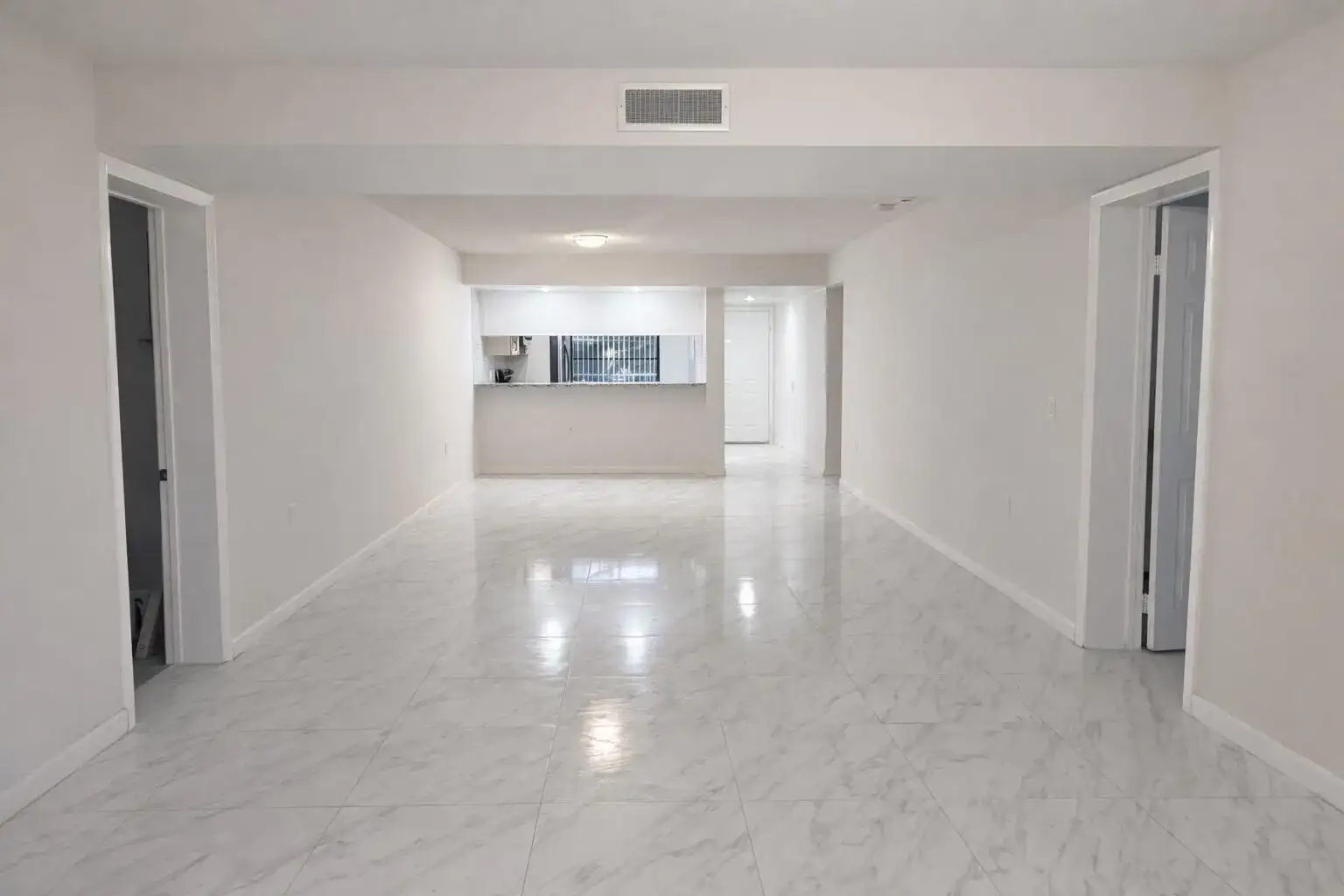 3826 Whitehall Drive # 305, West Palm Beach FL 33401 photo 4