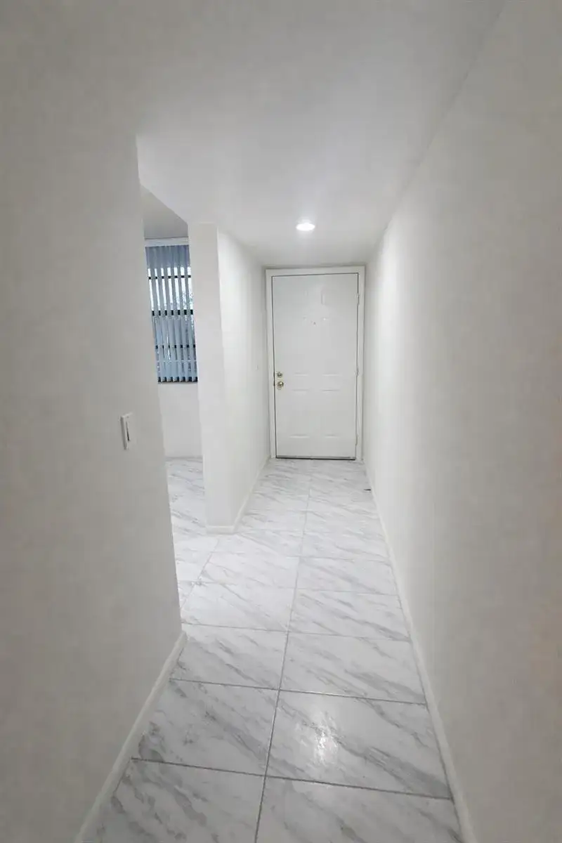 3826 Whitehall Drive # 305, West Palm Beach FL 33401 photo 5