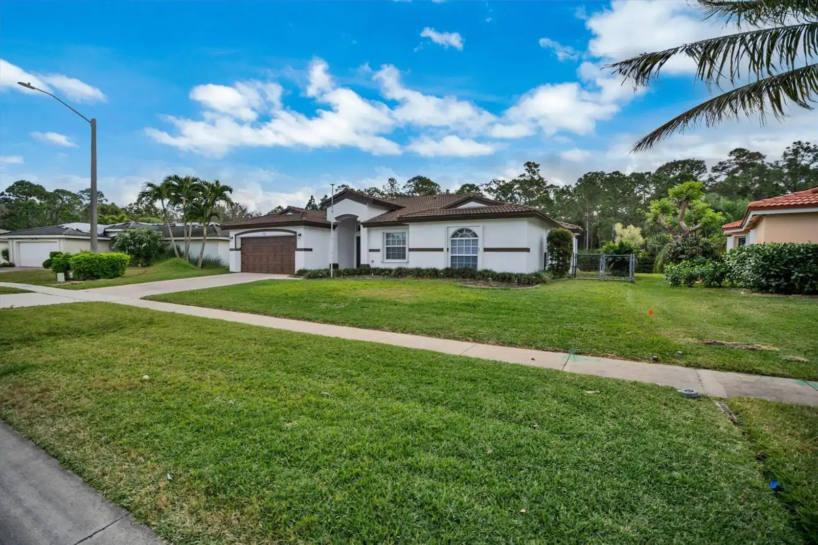 112 Cocoplum Circle, Royal Palm Beach FL 33411 photo 2