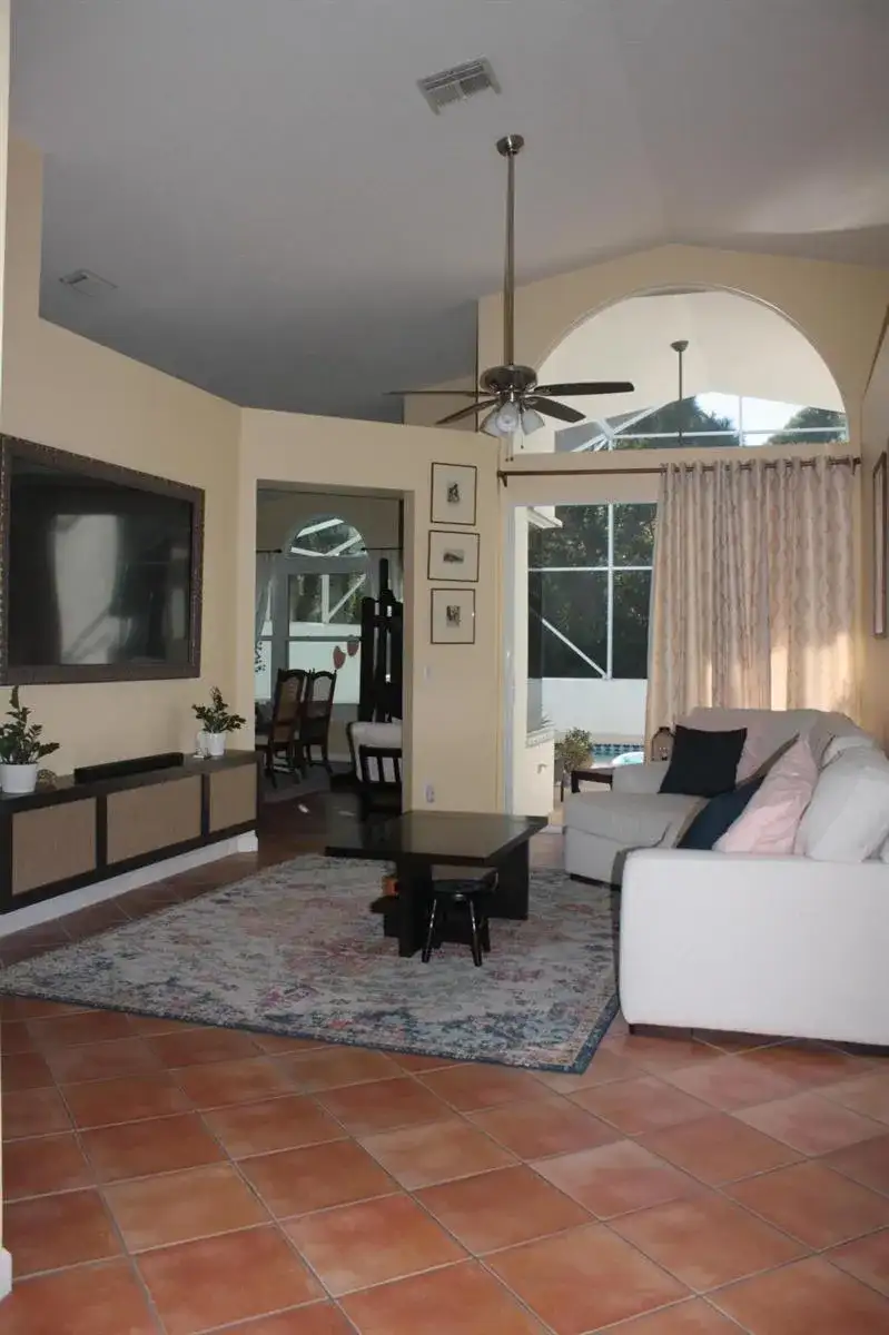639 SW Lake Charles Circle Circle, Port St. Lucie FL 34986 photo 2