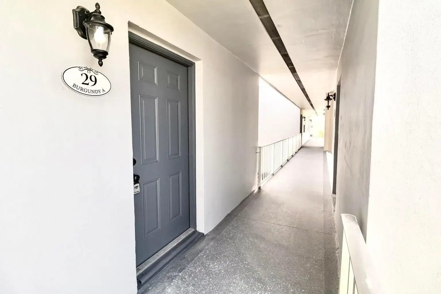 29 Burgundy A, Delray Beach FL 33484 photo 2