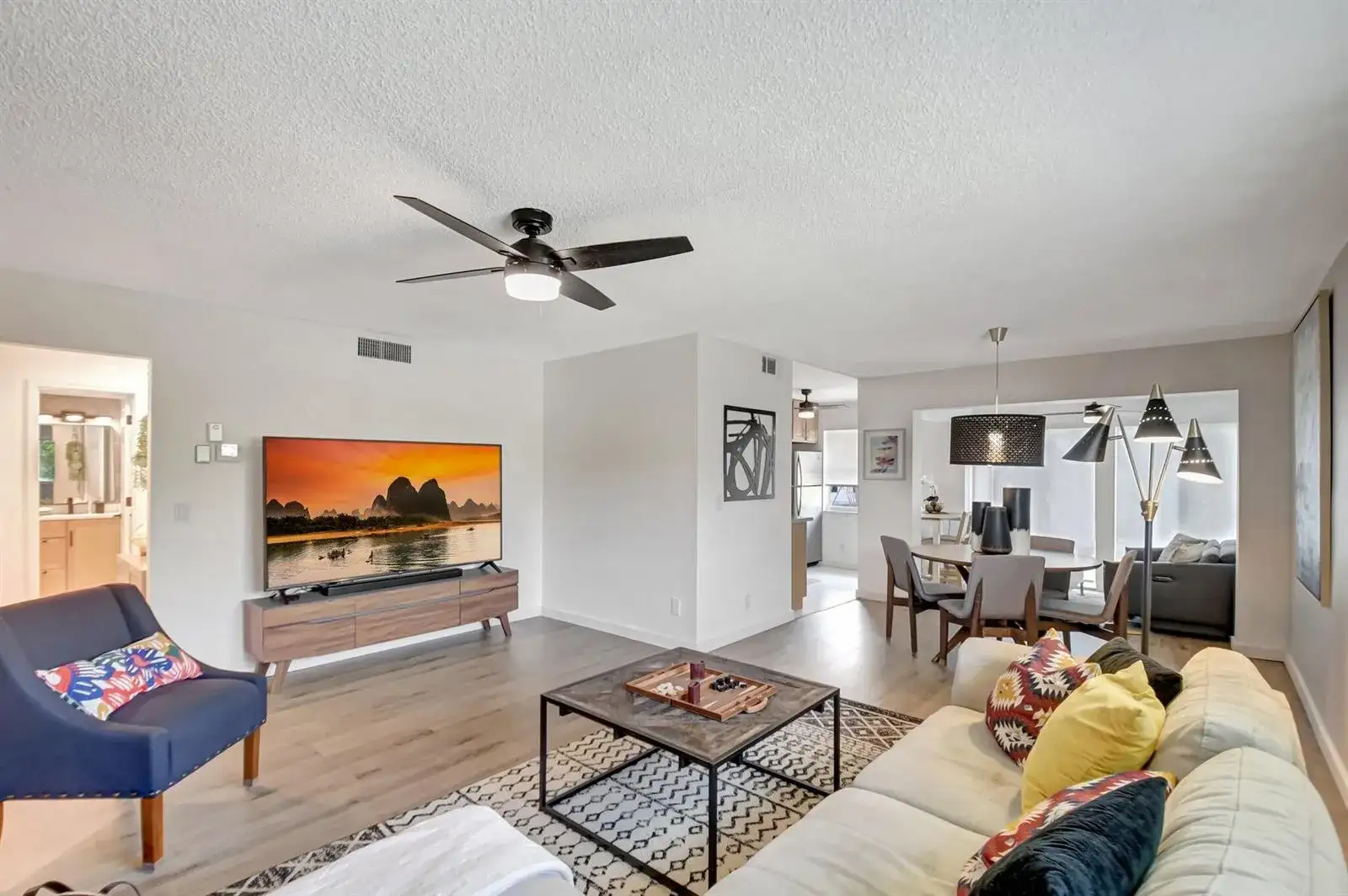 23 Colonial Club Drive # 204, Boynton Beach FL 33435 photo 2