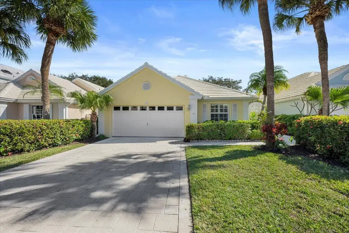 11 Dorchester Circle, Palm Beach Gardens FL 33418 photo 2