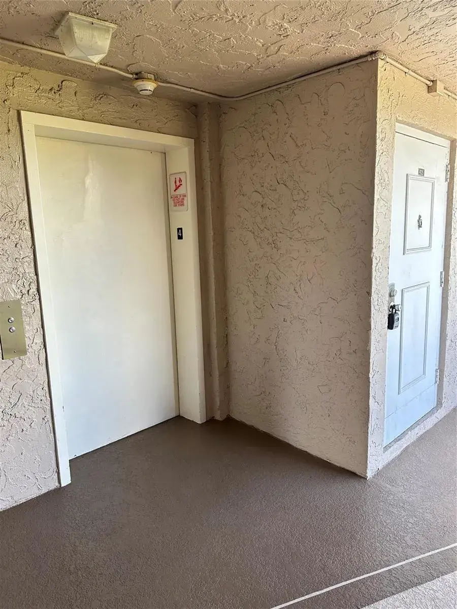 1100 NW 87th Avenue # 405, Coral Springs FL 33071