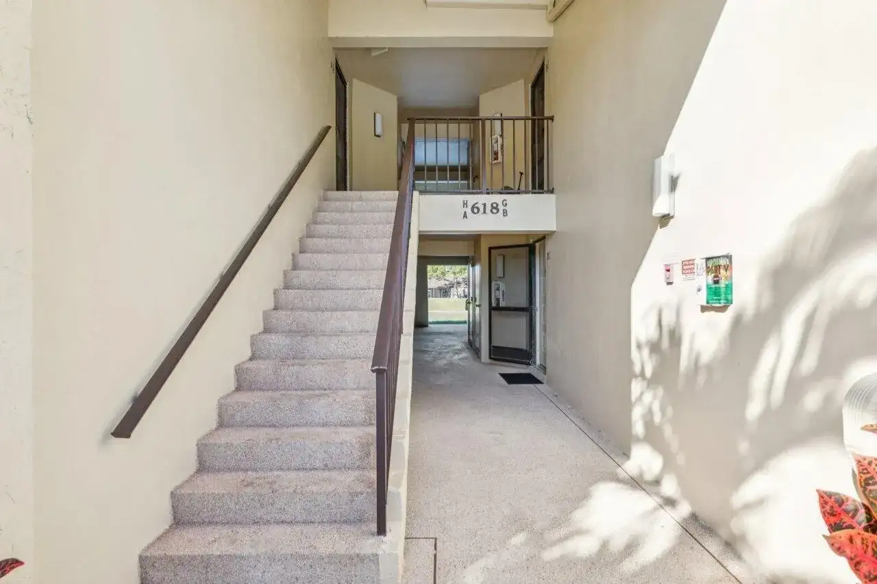 618 Sea Pine Way # A2, FL 33415 photo 4