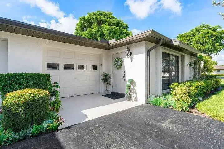 4948 Equestrian Circle # B, Boynton Beach FL 33436 photo 2